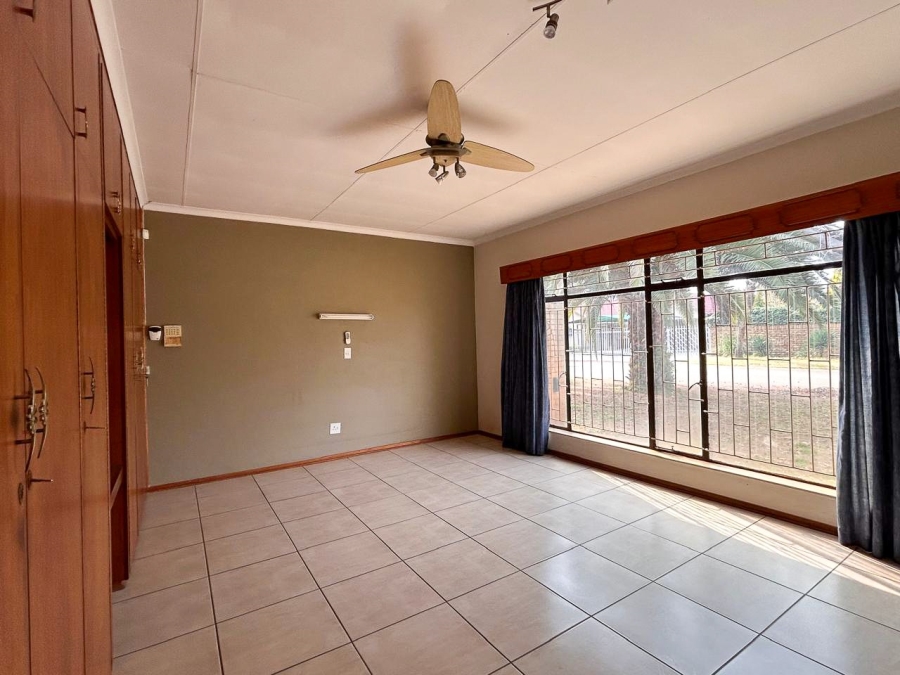 4 Bedroom Property for Sale in Parys Free State